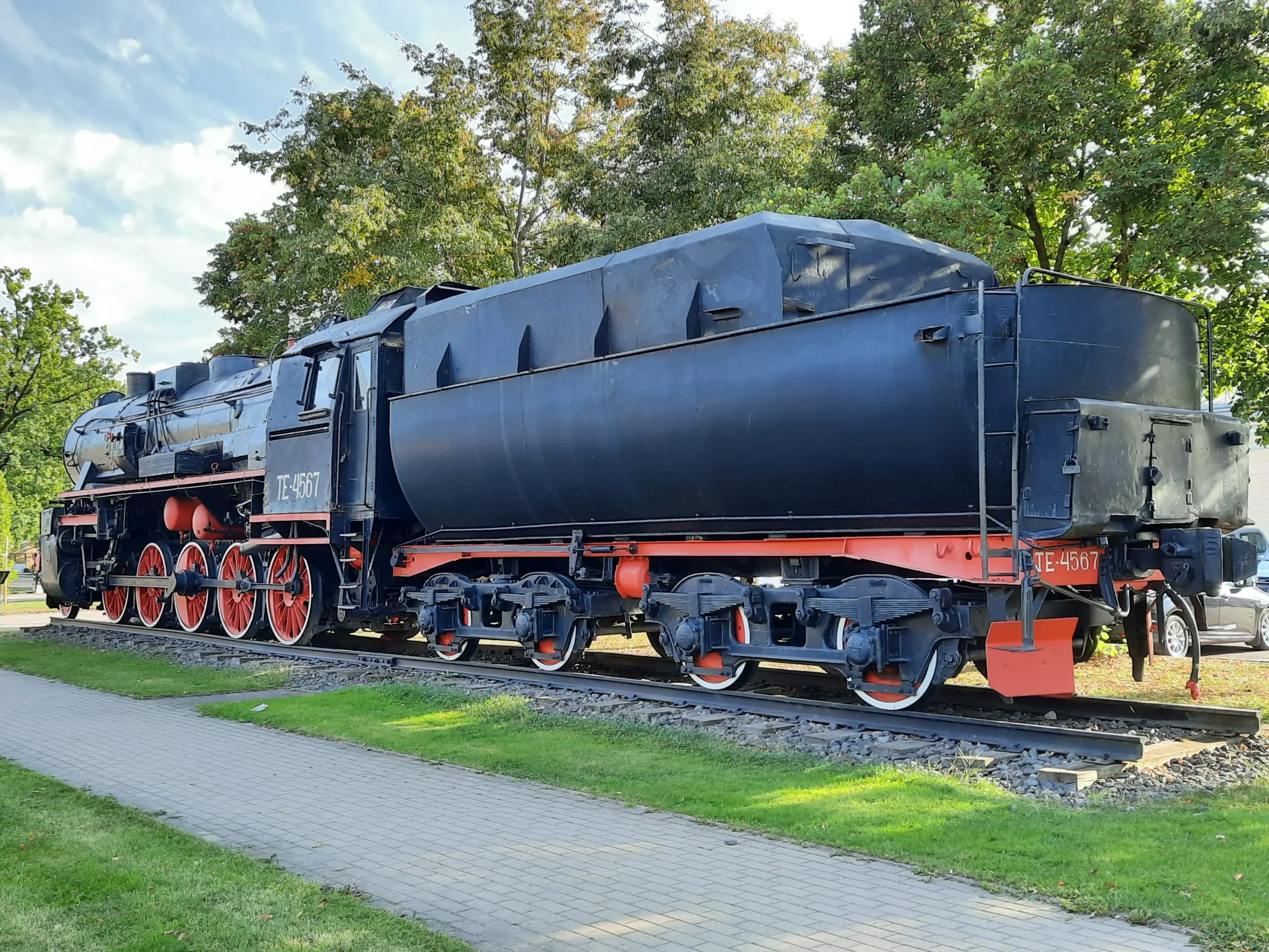 4567