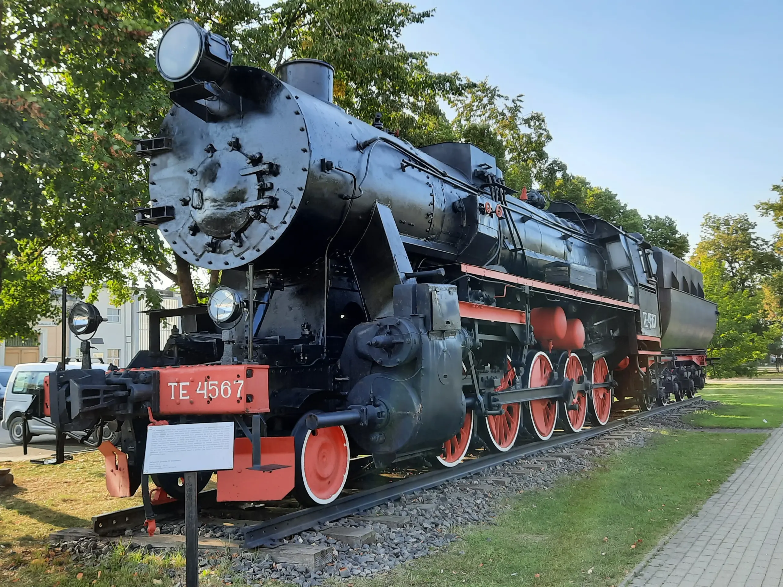 4567