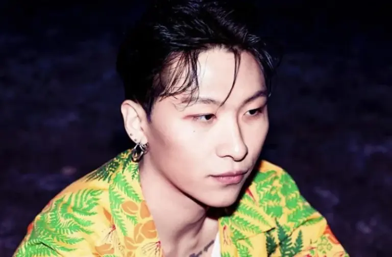 ABOUT (어바웃)