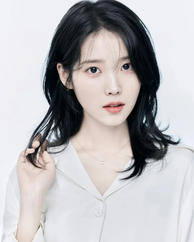 IU