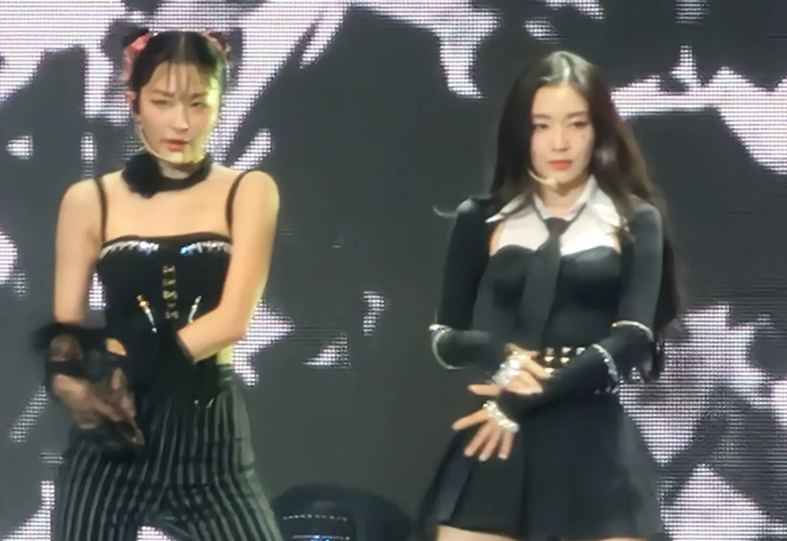 Red Velvet – IRENE & SEULGI