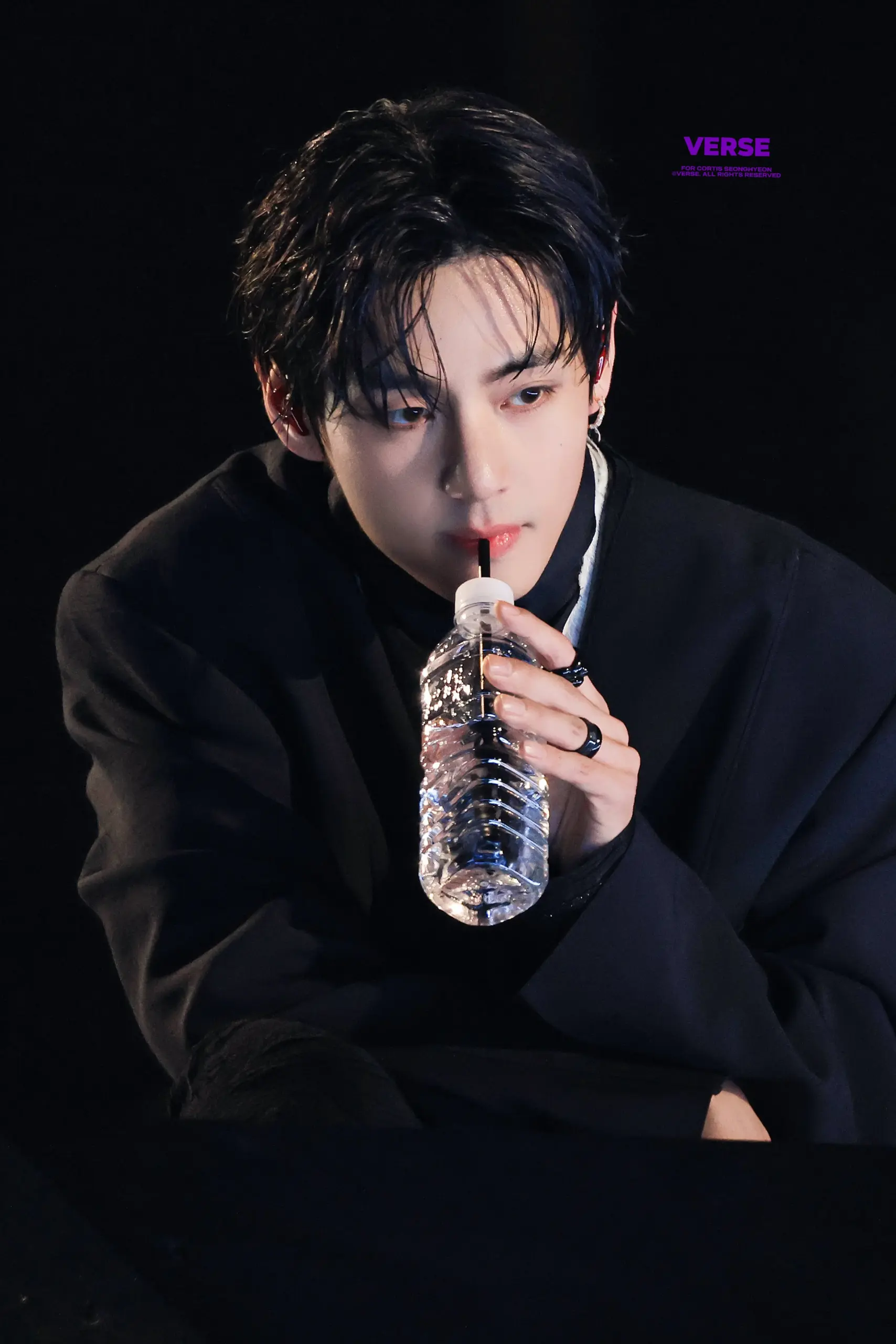 V