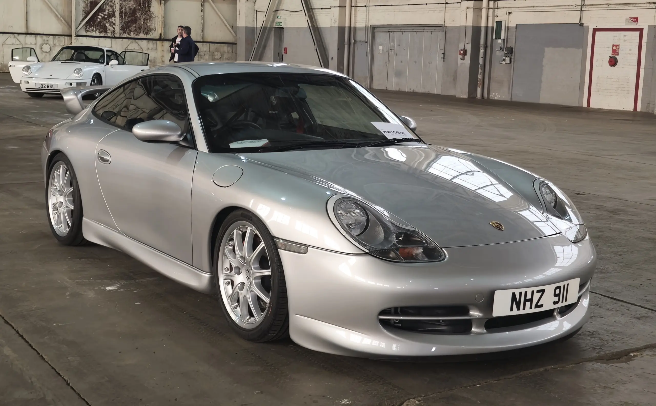 996