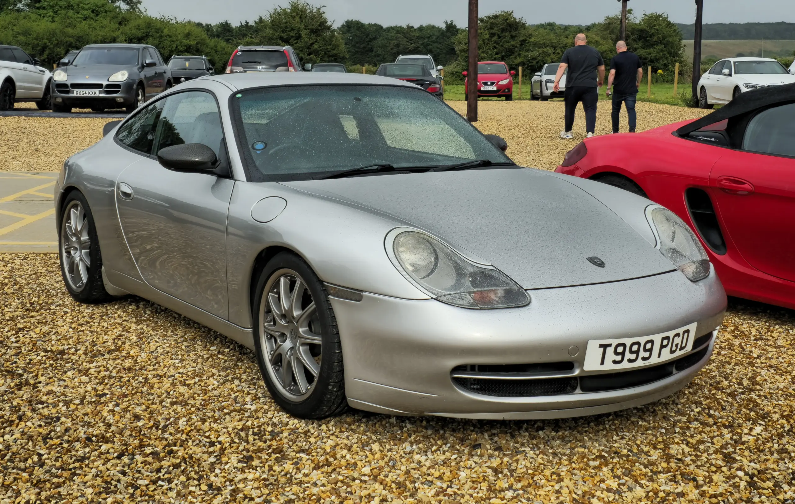 996