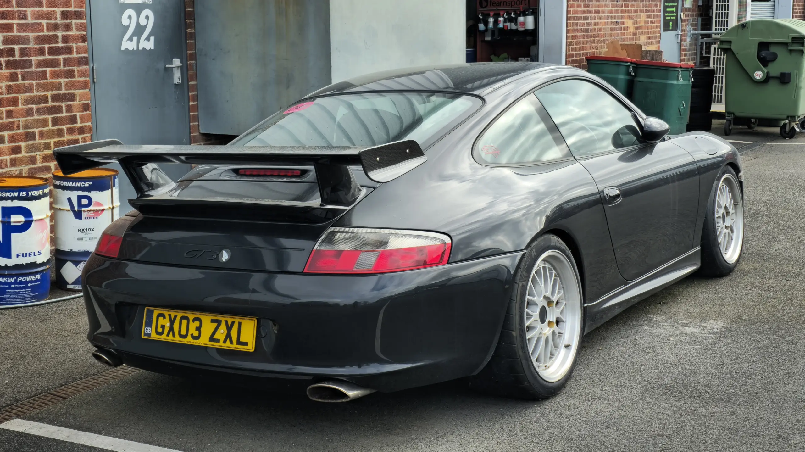 996