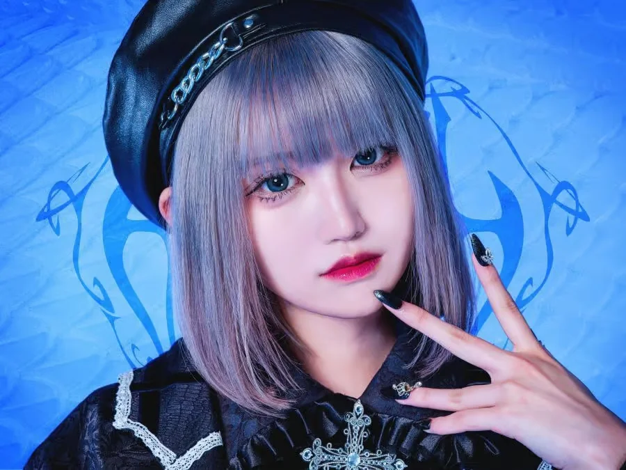 Miki Ray